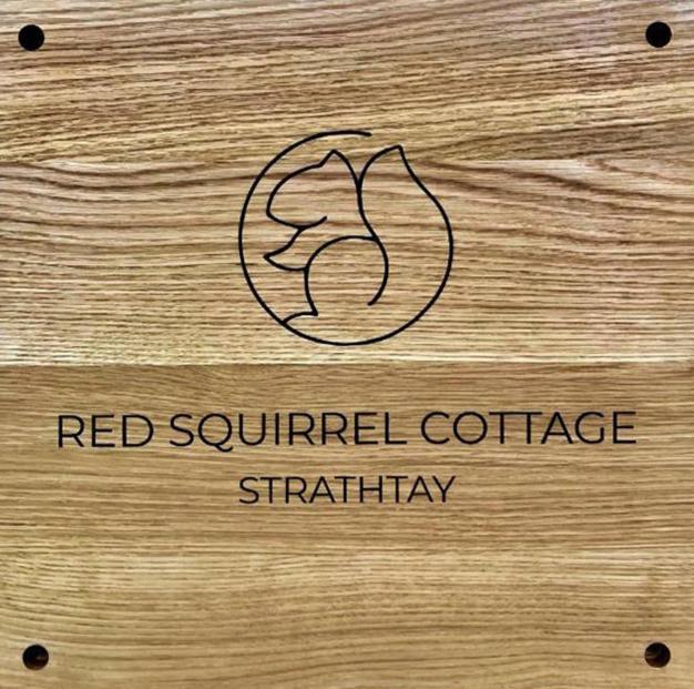 Red Squirrel Cottage Strathtay Kültér fotó